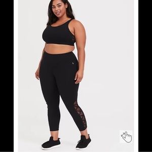 Torrid Black CROP mesh inset LATTICE LEGGINGS. Size 2X, High rise, 24" inseam